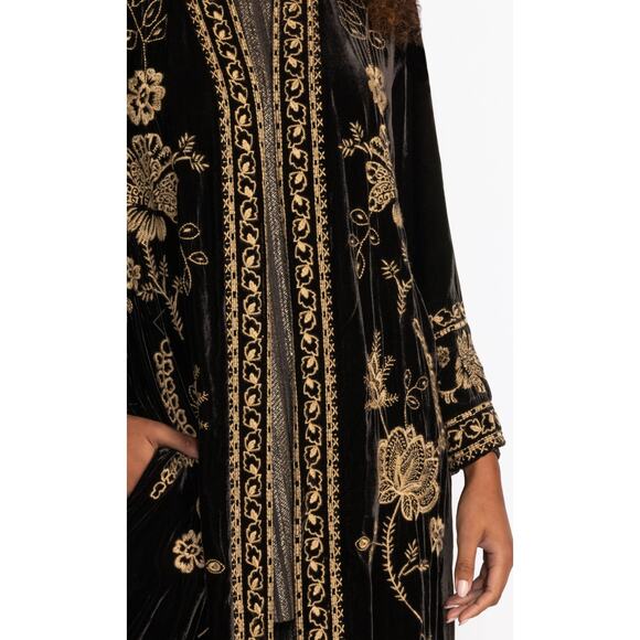 Johnny was S black velvet embroidered kimono coat - Picture 3 of 9